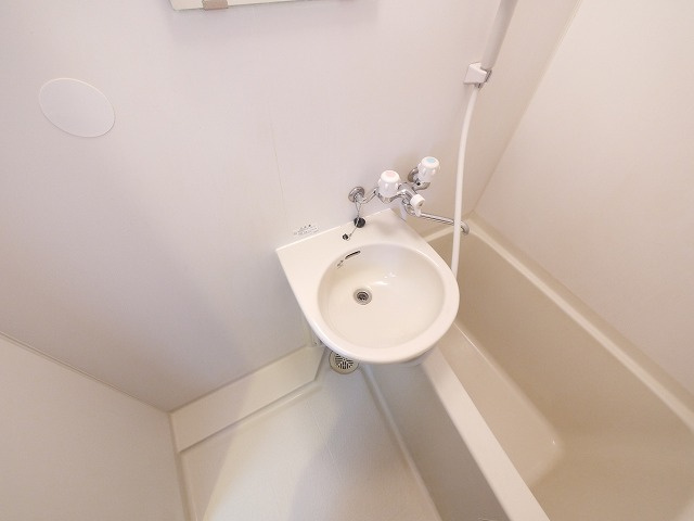 ハウスナカタニの洗面所|コンパクトで使いやすい洗面所