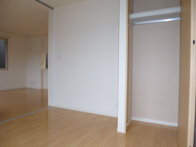 ＫＯ．レジデンスＢの洋室