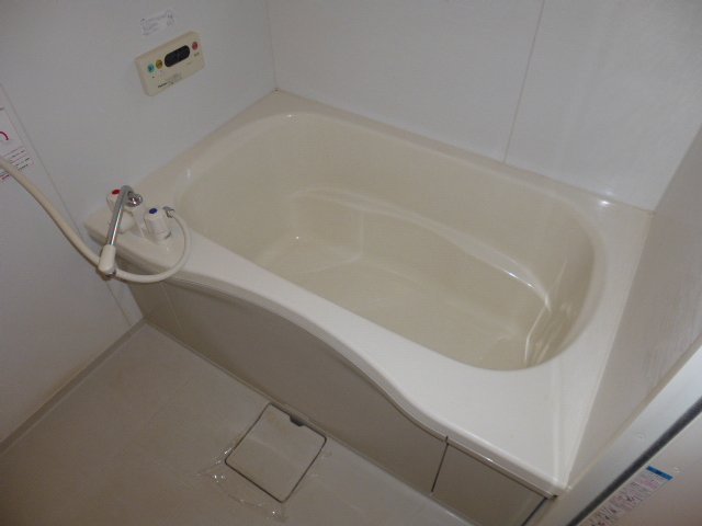 ＫＯ．レジデンスＢの浴室|追い焚きバス