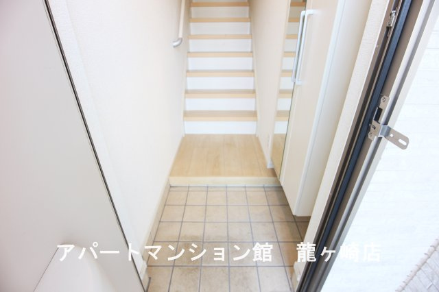 ギュスターヴ・エッフェルの玄関|※写真は202号室使用