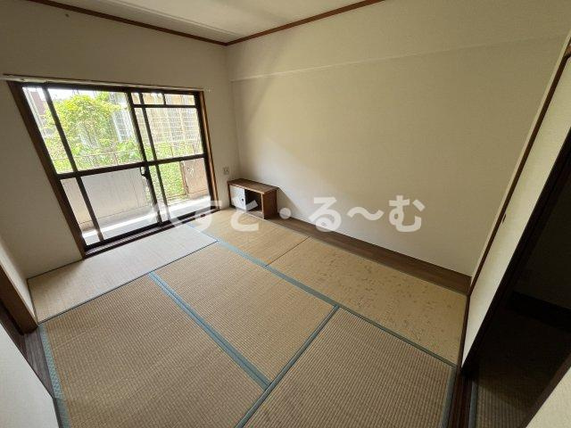 ロイヤルメゾン富士の和室