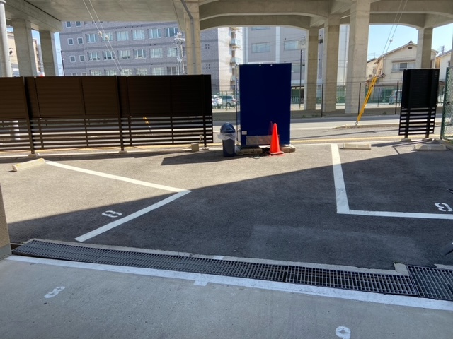 カンパーナ明石の駐車場