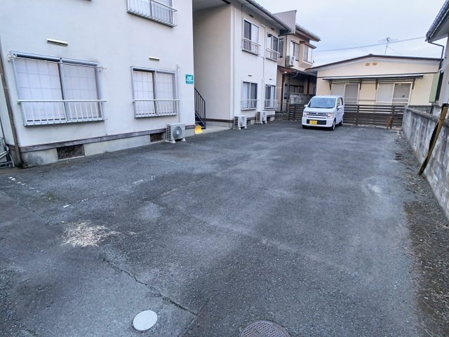 コーポ清江の駐車場