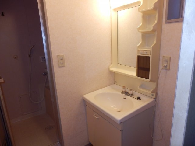 コーポ穂積Bの洗面所