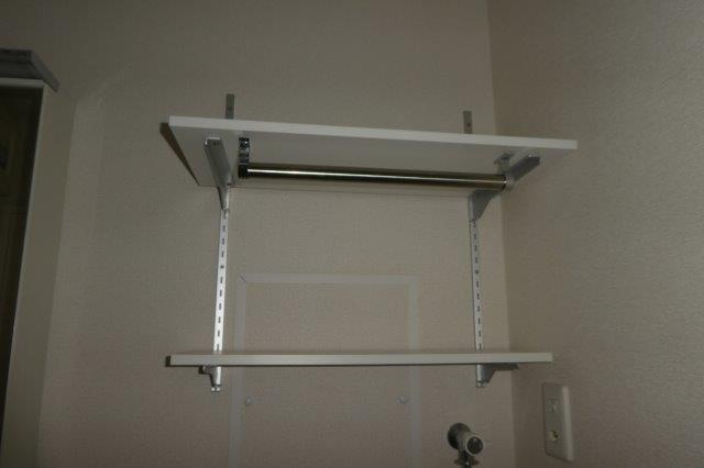 グランテージ中庄Ⅱの洗面所|洗濯機上棚