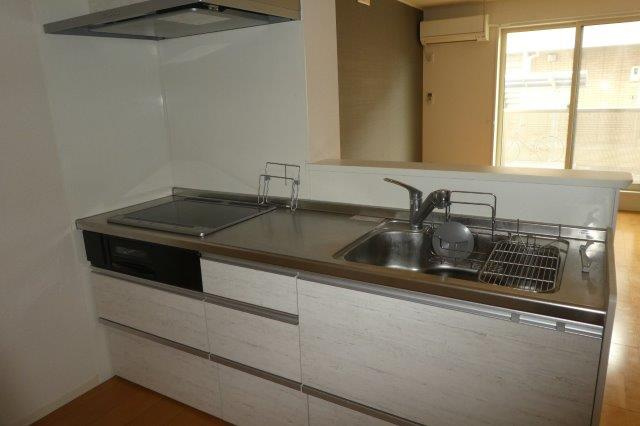 グランテージ中庄Ⅱのキッチン|３口IHコンロシステムキッチン