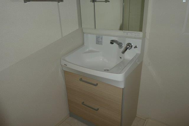 グランテージ中庄Ⅱの独立洗面台|シャンプードレッサー