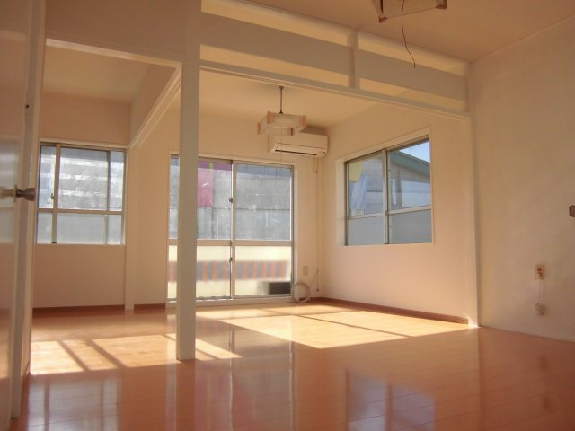 田原アパートの内装