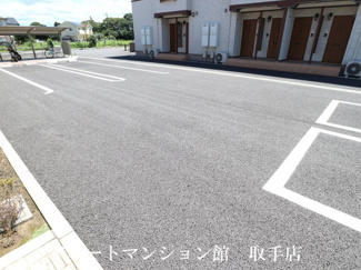 【駐車場】