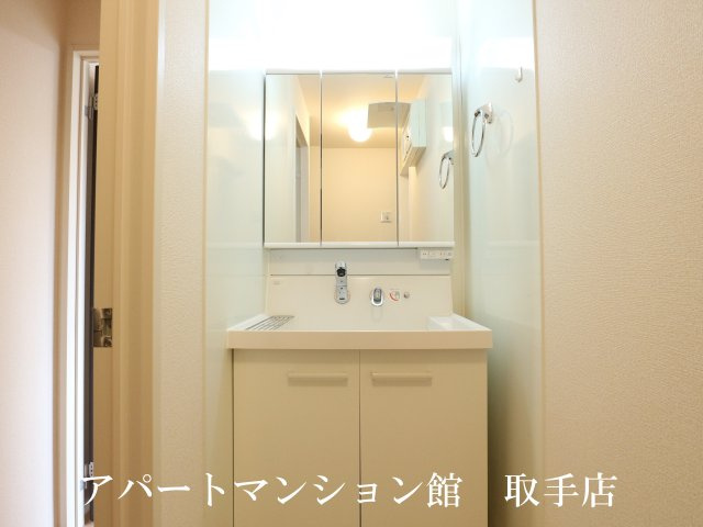クレストヴィラⅠの独立洗面台