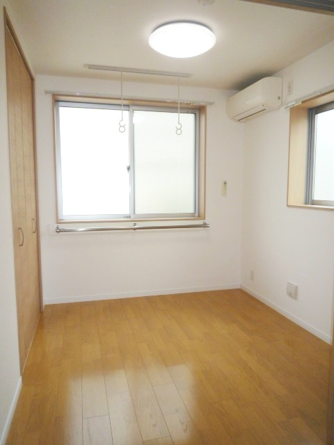 ハイツ・レイの洋室|洋室