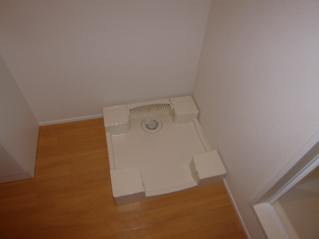 エルメゾン支所前のその他|洗濯機置き場