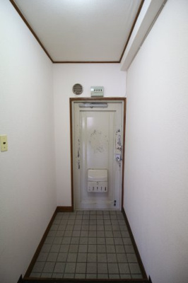 【玄関】 | ゼフィール板宿