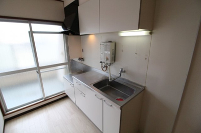 【キッチン】 | ゼフィール板宿