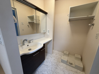 【洗面所】 | インコントロB