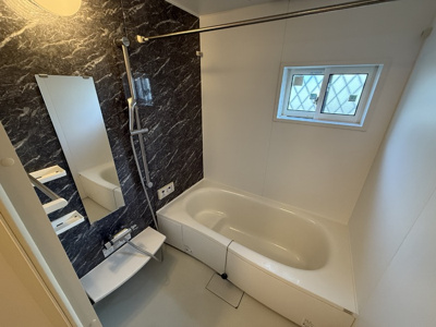 【浴室】 | インコントロB