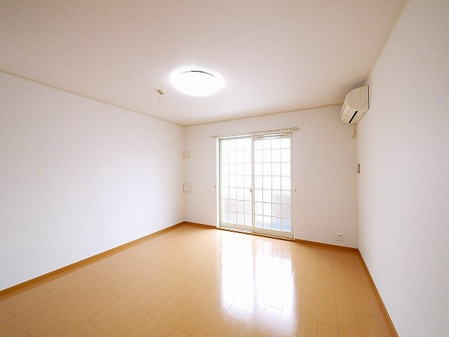 グラツィオーソ・エテルノの寝室|使い勝手のいい寝室です