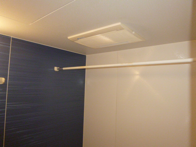 カーサ　ド・マーニＡの浴室|浴室乾燥機