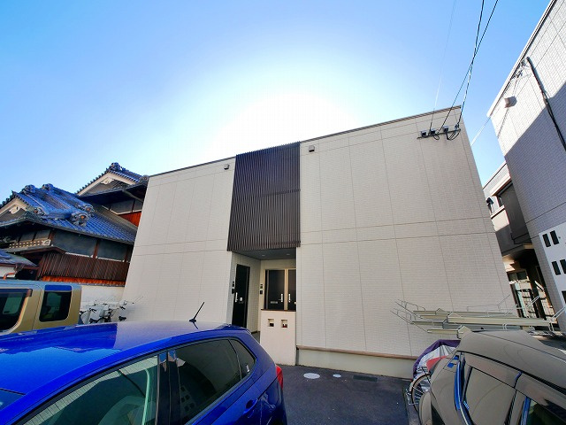 ラシーネ新大宮アクシスの外観