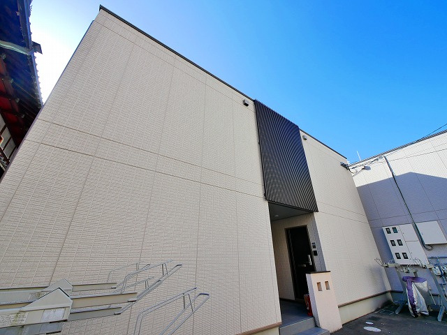 ラシーネ新大宮アクシスの外観