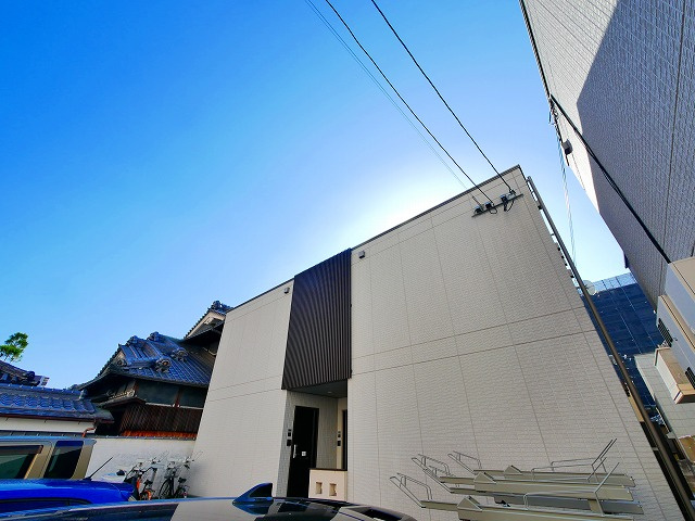 ラシーネ新大宮アクシスの外観