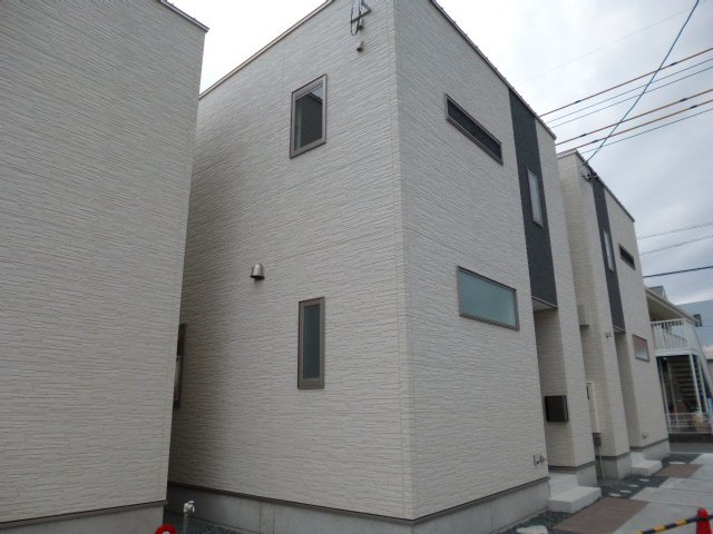 総社市井手の一戸建ての外観