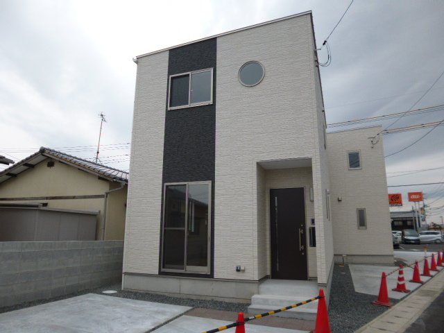 総社市井手の一戸建ての外観