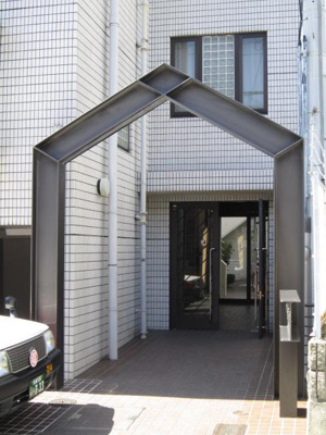 【エントランス】 | メイゾン衣笠