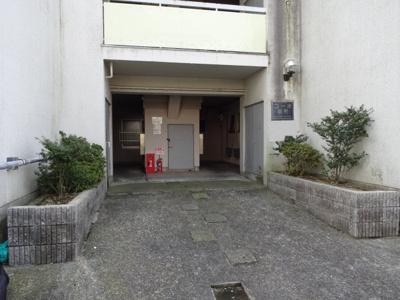 【エントランス】 | コーポ岡町