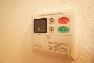 【設備】 | ウエストクイーンズ | 給湯リモコン