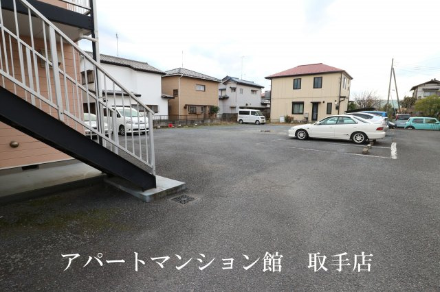 コーポウィスタリアＢの駐車場