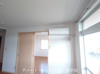 【居間・リビング】 | コーポウィスタリアＢ