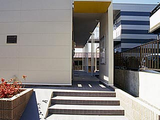 【エントランス】 | TOUGH