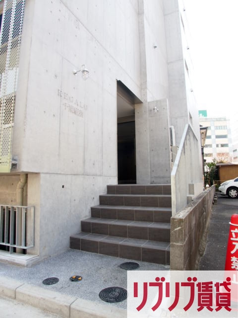 レガーロ千葉駅前のエントランス