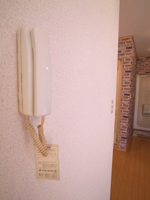 【セキュリティ】 | ニューウィンド | インターフォンが付いて知らない方でも安心ですね。