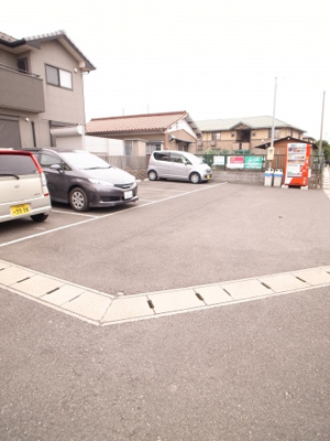 【駐車場】 | ニューウィンド | 敷地内駐車場スペース！