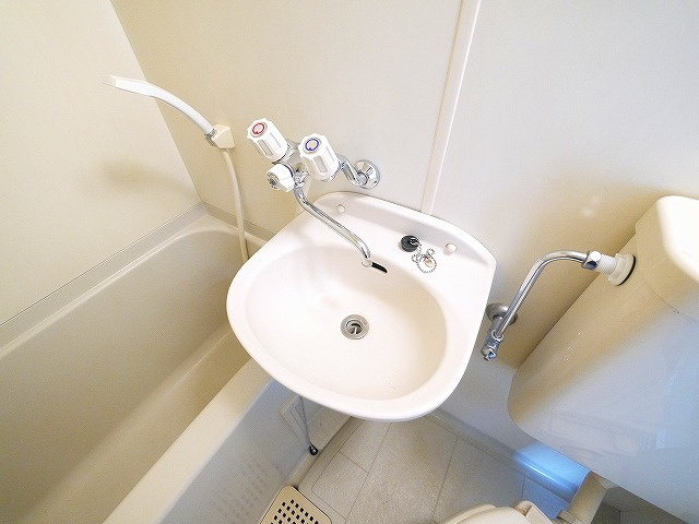 ジュネス神殿の設備