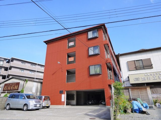 ジュネス神殿の外観