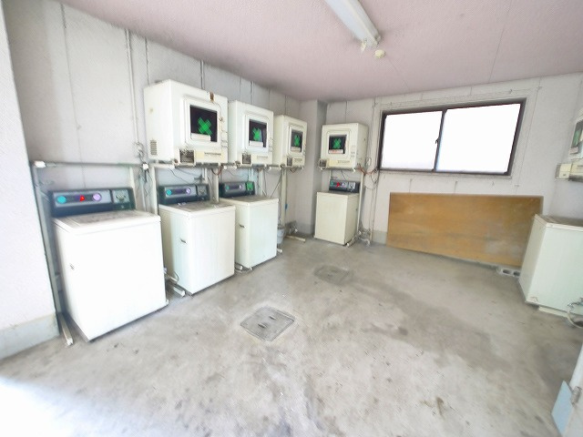 ジュネス神殿のその他|コインランドリー