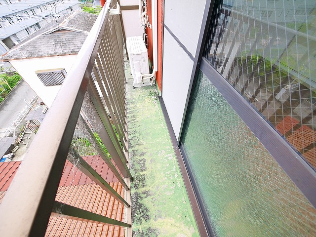 ジュネス神殿のバルコニー|お洗濯にも便利なバルコニー付き