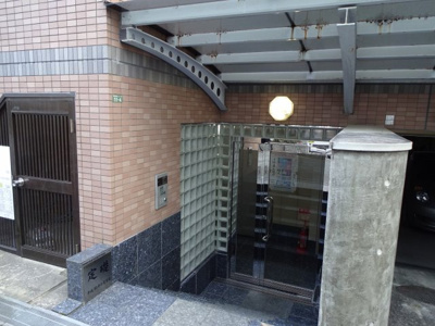 【エントランス】 | 服部ハイツカワバタ