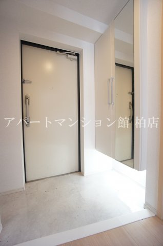 エターナルコートおおたかの森の玄関