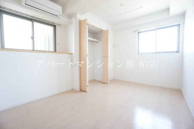 エターナルコートおおたかの森の洋室