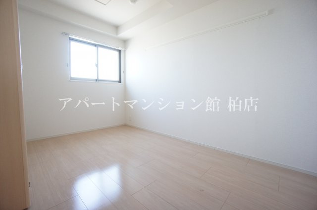 エターナルコートおおたかの森の洋室