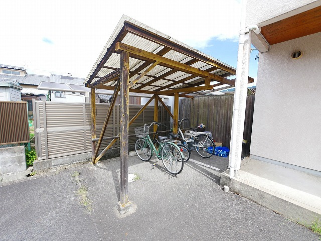 ハイツ鹿野のその他共用部分|駐車場です