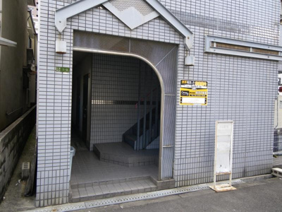 【エントランス】 | コラール小松