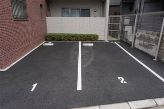 【駐車場】