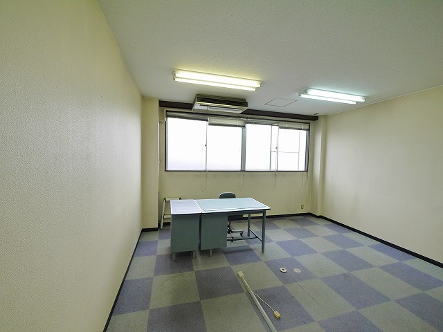 大和第3ビルの内装