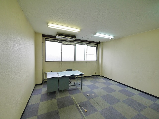 大和第3ビルの内装