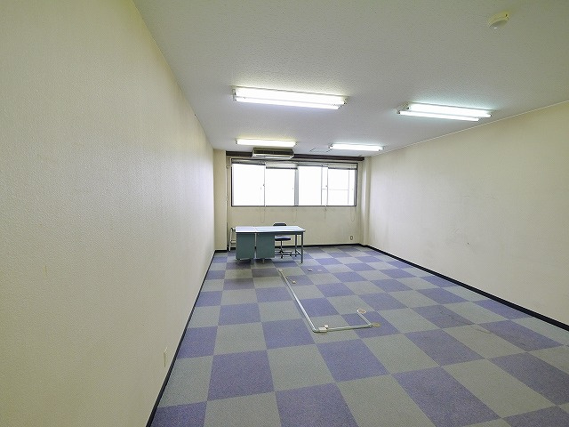 大和第3ビルの内装